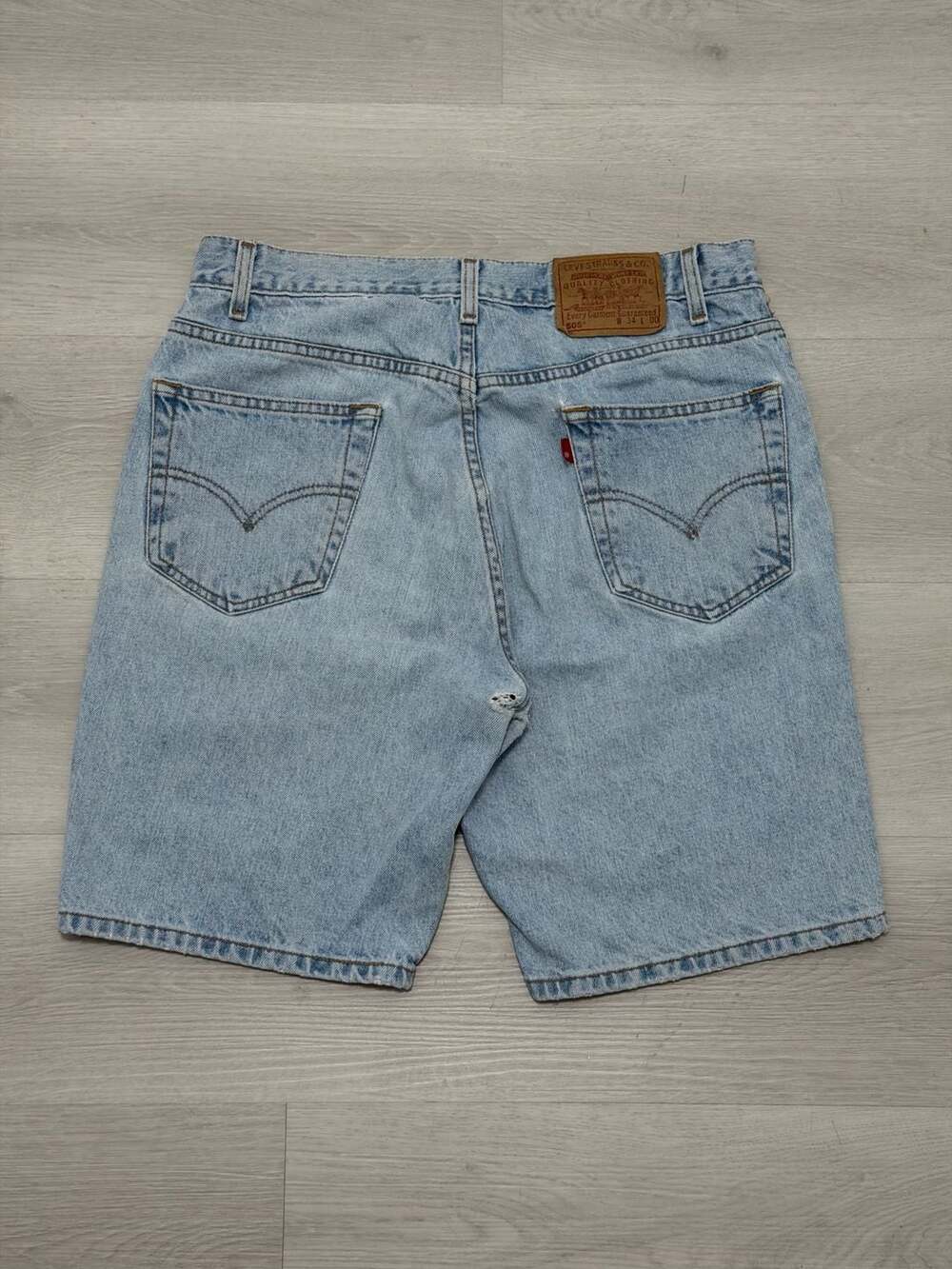 Vintage 90s Levi's 505 Regular Fit Denim Shorts Light Wash Size 34
